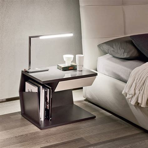 20 Cool Bedside Table Ideas For Your Room