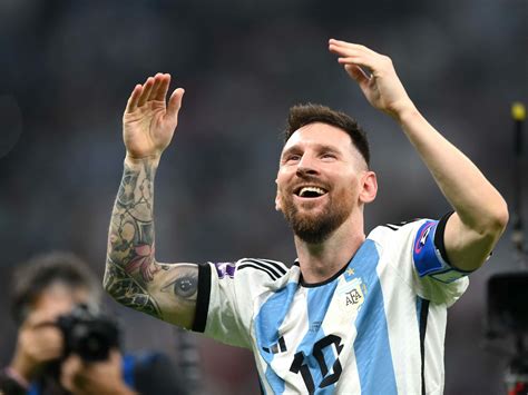 Barstool Sports on Twitter: "Telemundo Soccer Announcer Andres Cantor