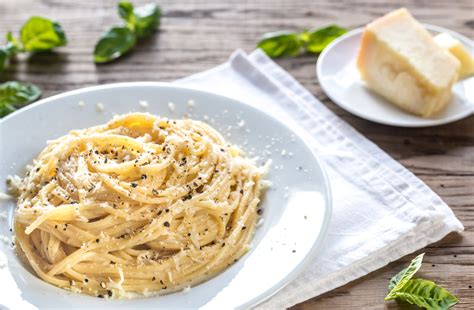 Spaghetti Cacio E Pepe Ecco La Ricetta Romana Per Farla Cremosa