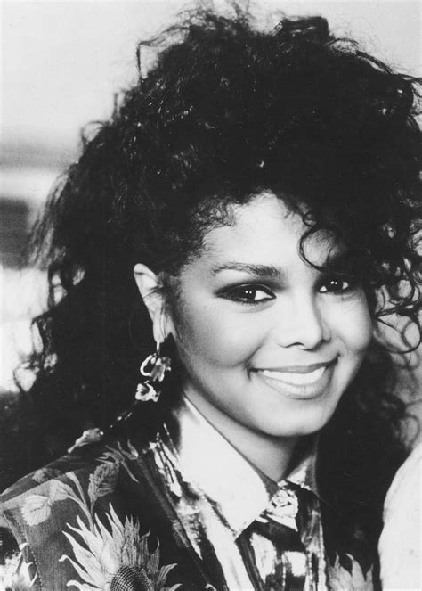 Download American Singer Janet Jackson Vintage Photo Wallpaper