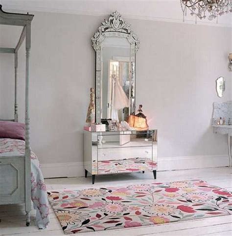 Wall Mirrors Reflecting 25 Gorgeous Modern Interior Design And