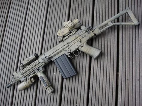 Fn Fal With Para Stock Gun Pix Pinterest Guns Weapons And Knives