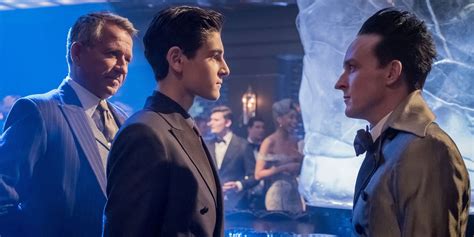 Gotham Season 4 Premiere Photos Unveiled