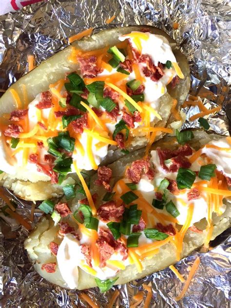 Crockpot Baked Potatoes Recipe - Easy Slow Cooker Potatoes ...