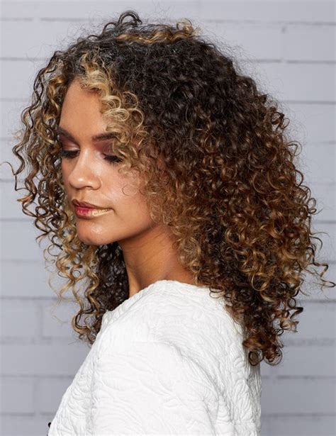 7 Small But Important Things To Observe In Spiral Curl Hairstyles