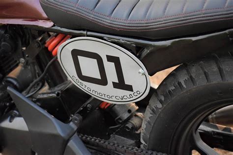 The bike's seating is a bit low and engine is also low. Modified Honda CB Unicorn Numero Uno Edition by Costa ...