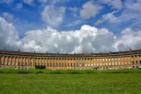 Royal Crescent In Bath England Encircle Photos