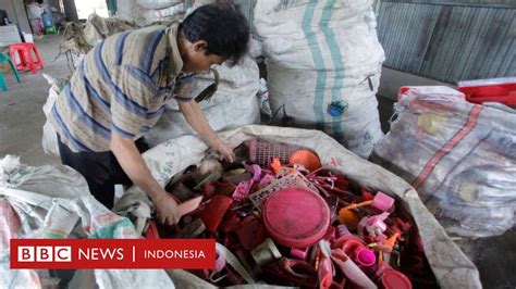 Indonesia Mengekspor Kembali Lima Kontainer Sampah Bbc News Indonesia