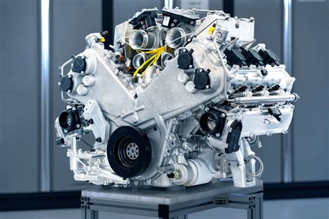 Así Es El Nuevo Motor V6 De Aston Martin Adiós A Los V8 De Amg