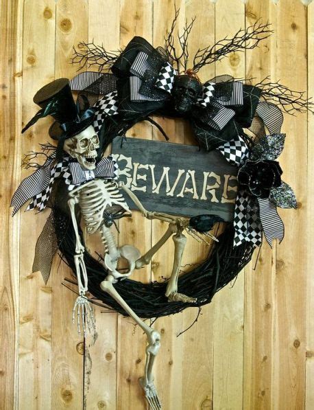 hallo wicked ween 13 spooky wreaths wckedwords