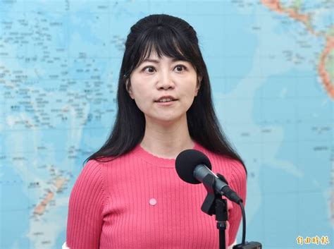 May 30, 2021 · 近期台灣疫情相當嚴峻，更有不少針對國產疫苗的陰謀論與傳言。對此，民進黨立委高嘉瑜也認為「政府高層應該立刻查清楚並公布是否有相關人士. 冰山一角!高嘉瑜租屋處像回收場照片曝光 - 政治 - 自由時報電子報
