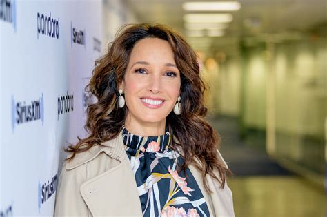 Book Of Boba Fett Jennifer Beals Pushed For Twilek Garsa Fwip To Be