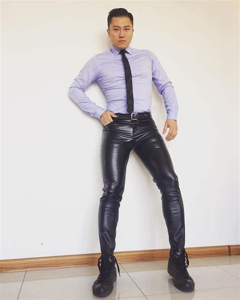 Pin By 匿名 On Leathermen Mens Leather Clothing Men Wearing Dresses