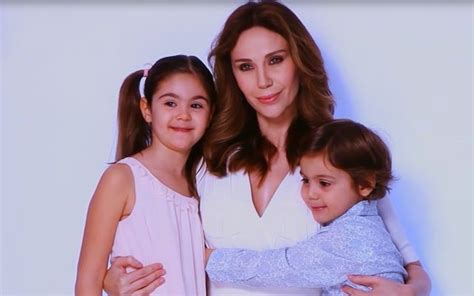 Ibrahim beckham a bu konuda bi şey diyemeyecek olsam da demet sener e turkiye guzelliginin bir meslek olmadıgını hatırlatmak isterdim. Demet Şener-İbrahim Kutluay evliliğini bitiren o kadın - FotoHaber - Magazin