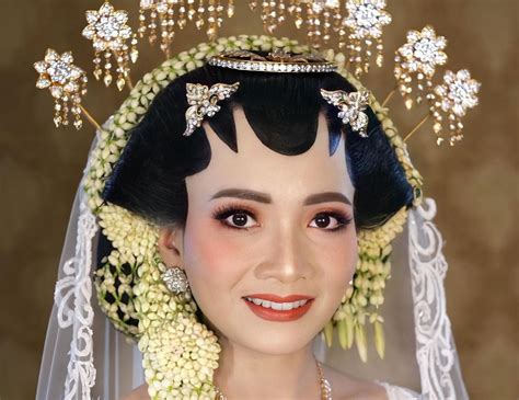 Paes sanggul sasak yogya : Mengenal Ragam Paes Pengantin pada Pernikahan Adat Jawa