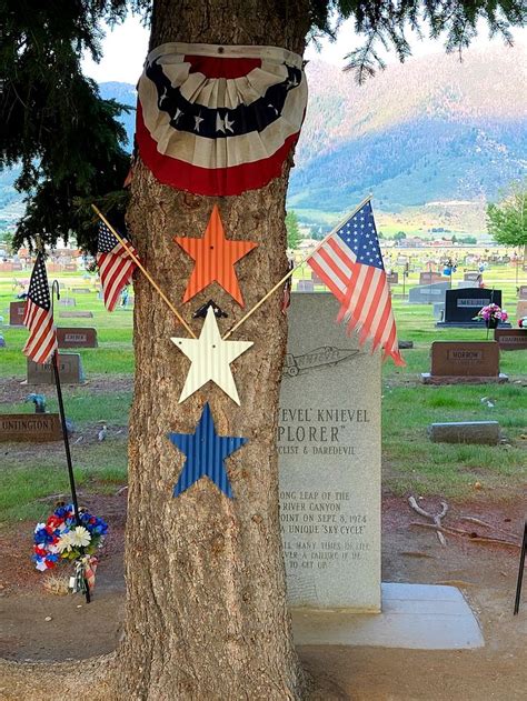 Evel Knievel Find A Grave Memorial Grave Memorials