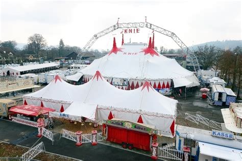 Wer kennt ihn nicht, den legendären zirkus knie? Circus News: CIRCUS KNIE (CH) - CROWDFUNDING FÜR NEUES ...