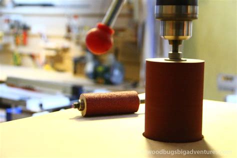 I have an old metal hand drill. DIY Spindle Sander Woodbugsbigadventures.com_34 | Houtbewerking