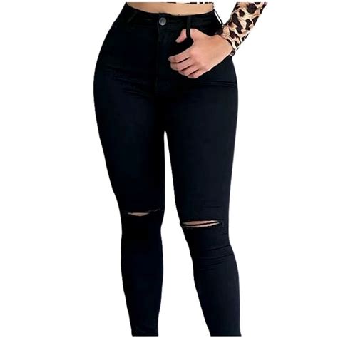 Calça feminina jeans skinny preta com detalhe rasgado no joelho básica