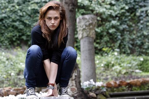 Twilight Kristen Stewart Was Puking Between Every Take During This Iconic Eclipse Scene