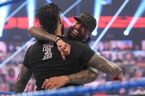 Jimmy Uso Returns To Wwe Cageside Seats