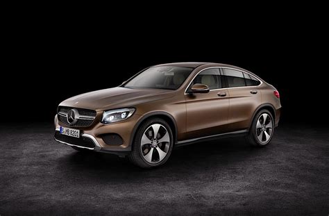 Mercedes has also revealed a facelifted version of the 2020 glc coupe, which will bring a more powerful engine and a new infotainment system when it goes on sale later this year. MERCEDES BENZ GLC Coupe (C253) specs & photos - 2016, 2017, 2018, 2019 - autoevolution