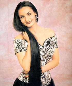 Crystal Gayle Dont It Make Her Brown Eyes Blue Country Music Stars Country Singers Crystal