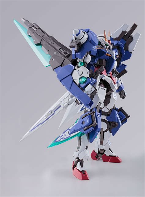 Metal build are action figures by bandai, it measure around 18 cm. Bandai Gundam Metal Build - GUNDAM 00 Seven Sword/G ...