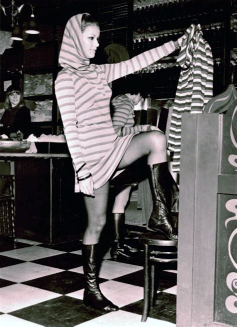 you go girls 38 cool pics of women in go go boots from the mid 1960s and 1970s ~ vintage everyday