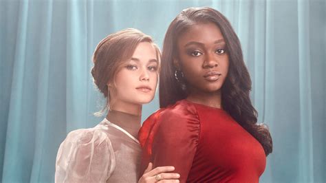 “first Kill” Stars Sarah Catherine Hook And Imani Lewis Unpack Juliette And Cals Love Story And