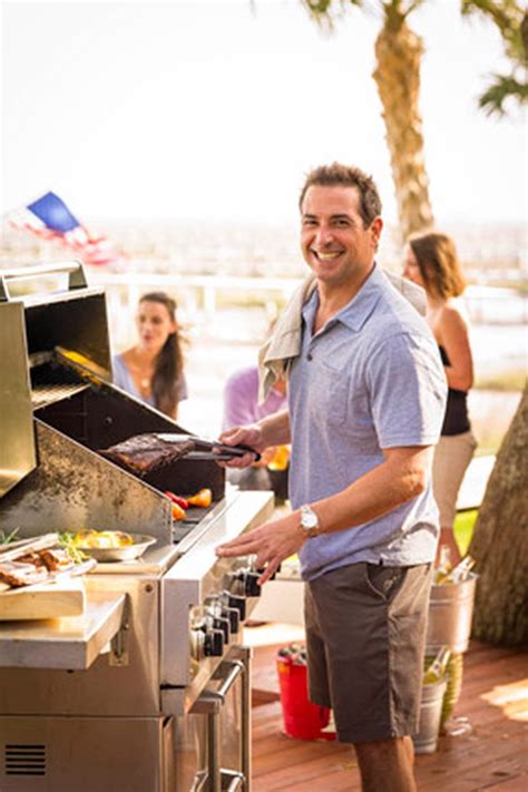 Jul 28, 2021 · came from a swimming family, finke's mother, jeanne, swam for ball state and his father, joe, is a swim coach with saint petersburg aquatics. Celebrity Chef Mistakes
