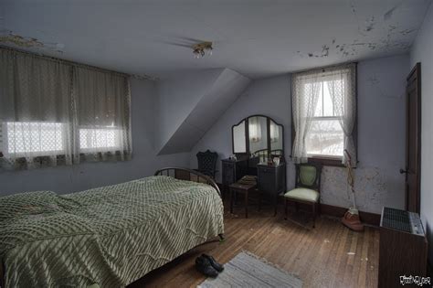 Bedroom Inside An Abandoned And Untouched Time Capsule Farm House 2198 X