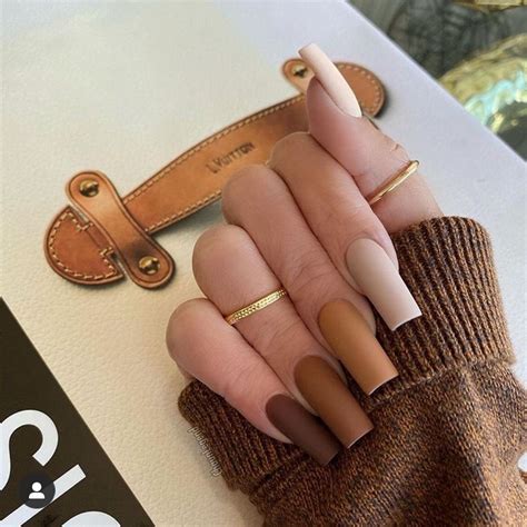 40 Cool Brown Nail Designs To Try In Fall The Glossychic Fall