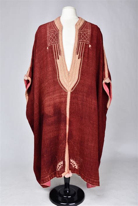 Proantic Berber Djellaba In Wool And Silk Embroidered Cochineal Red