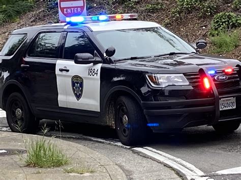 Update: Police peacefully resolve Oakland standoff with armed occupants