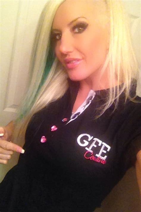 Tw Pornstars Lisa Licious Twitter Rockin My Free Swag From Gfecouture Her Shirts Kick Ass