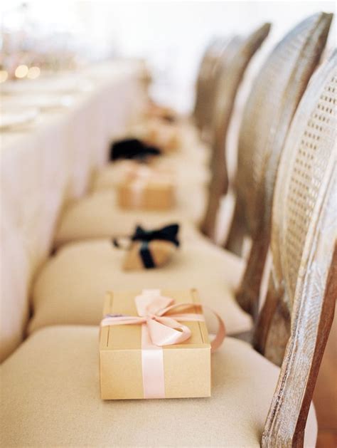 Best wedding gift ideas in 2021 curated by gift experts. 32 Unique Ideas for Winter Wedding Favors | Winter wedding ...