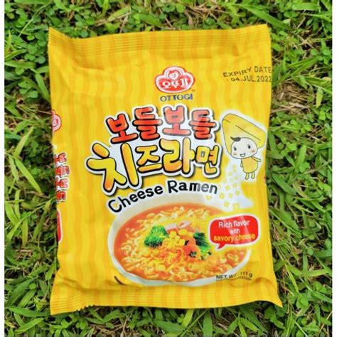 Ottogi Bodle Bodle Cheese Ramen Mild And Spicy 111g Shopee Philippines