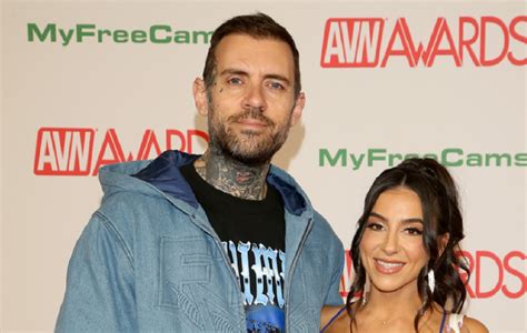adam22 reacts to backlash after allowing his wife to sleep with another man on camera brobible