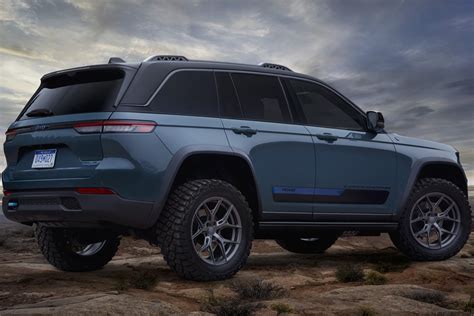 Jeep Presents The Grand Cherokee Trailhawk Plug In Hybrid Concept