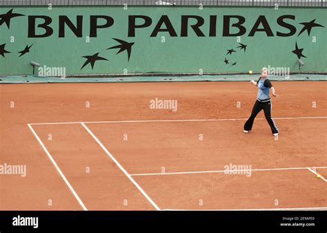 Belgiums Kim Clijsters During A Practice In Roland Garros Paris