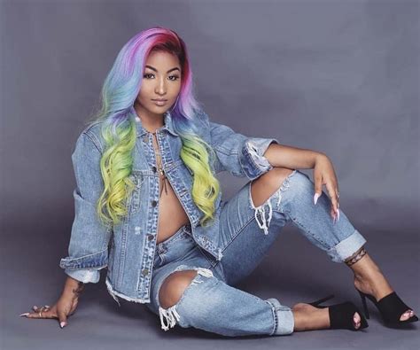 Shenseea 🇯🇲 Jamaican Dancehall Singer Fashion Celebrity Pictures Hair