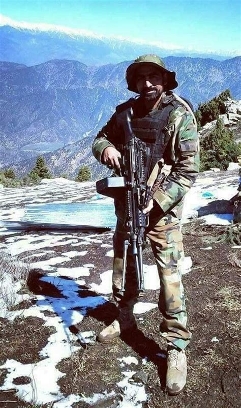 An Operator Of Special Service Group Ssg Pakistan Defence Pakistan