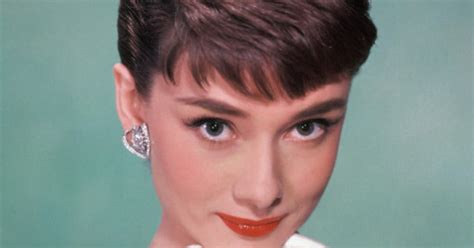 25 Timeless Style Lessons From Audrey Hepburn Huffpost Australia
