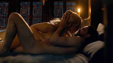 Emilia Clarke Nude Pics And Naked In Sex Scenes