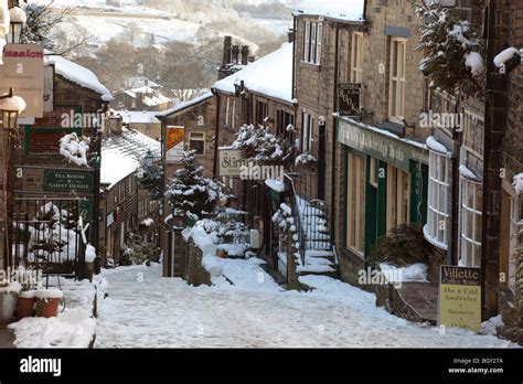 Haworth Snow Yorkshire Winter Hi Res Stock Photography And Images Alamy