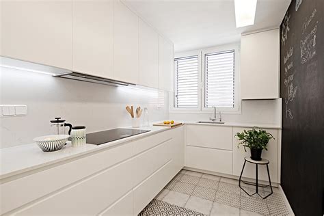 Descarga gratis esta foto de cocina minimalista con electrodomésticos. Fotos de Cocinas | OMO Barcelona