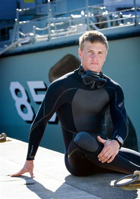 Pin By Mj Am On Neoprene Wetsuit Men Wetsuits Athletic Fashion