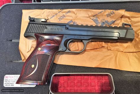 Smith And Wesson Model 41 22 Lr Performance Center Pistol Unfired