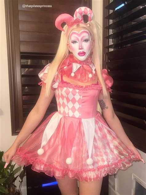 One More Halloween Photo🤡 I Would Love To See All Your Costumes Post A Pic In The Comments🎃